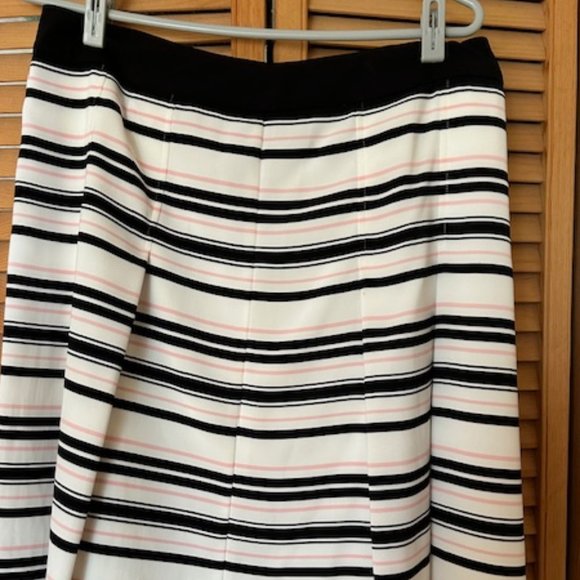 Fabulous spring skirt - Picture 3 of 3